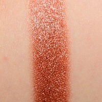 huda beauty desert dusk eye shadow blood moon pearl swatch