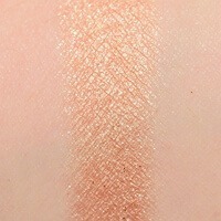 huda beauty desert dusk eye shadow nefertiti pearl swatch