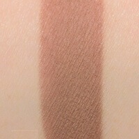 huda beauty desert dusk eye shadow matte musk swatch