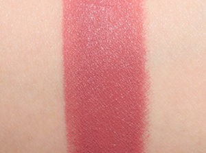 MAC mehr lipstick swatch