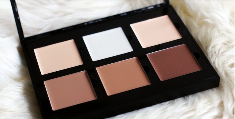 Cream Contour Kit by Anastasia Beverly Hills: Review & Swatches cream contour kit by anastasia beverly hills open palette