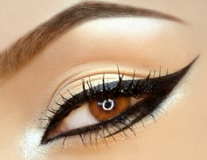 graphic eye makeup eyeliner