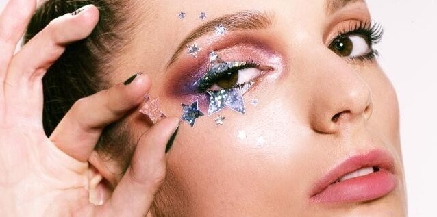 trendy makeup summer 2018 glitter on face