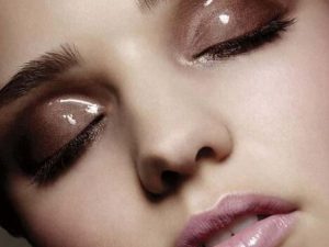 Beauty Trends Summer trendy glowing makeup