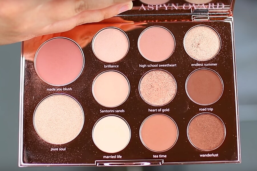 Tarte Aspyn Ovard Eye & Cheek Palette: Review and Swatches Tarte Aspyn Onvard eye and cheek palette open colors