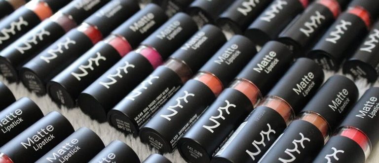 nyx matte lipsticks in different colors layout