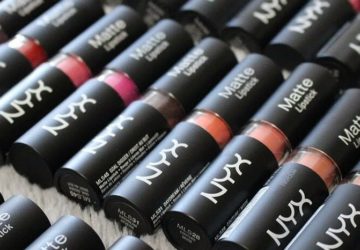 nyx matte lipsticks in different colors layout