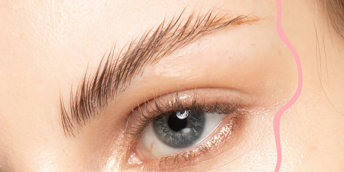 15 Makeup Trends Nude makeup with imperfect discolored eyebrows