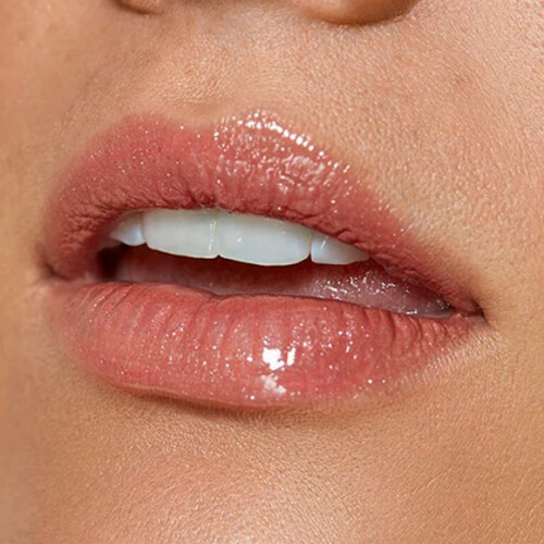 Lips with shiny clear lip laquer applied