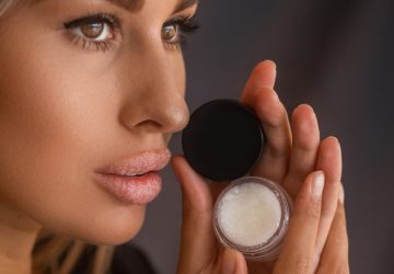 How To Use A Lip Scrub For Optimal Results