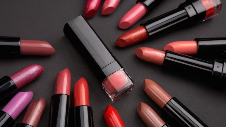 The Lipstick Trend That's Perfect For All Your Spooky Season Looks