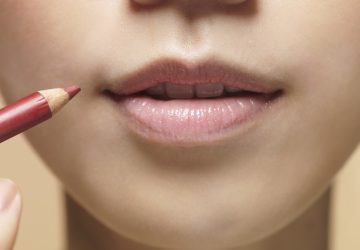 What To Know About The Lip Wings Makeup Technique