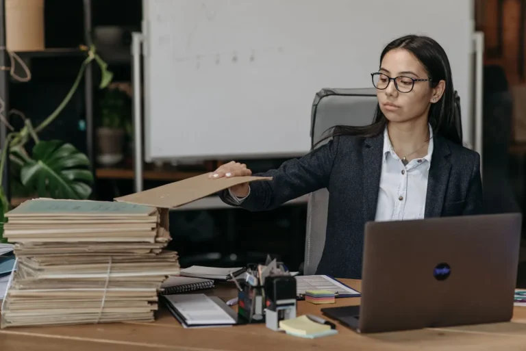 When Managers Oversee Too Many People When Managers Oversee Too Many People